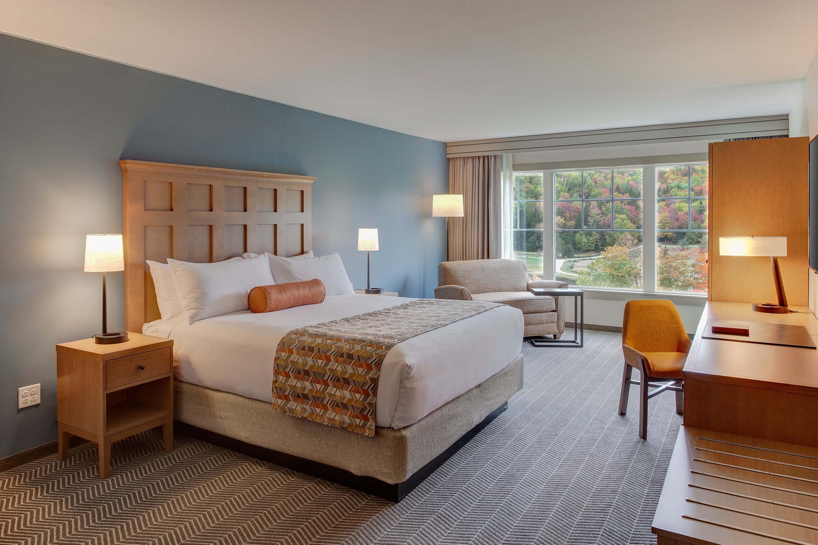 Standard king guest room at The Glen House